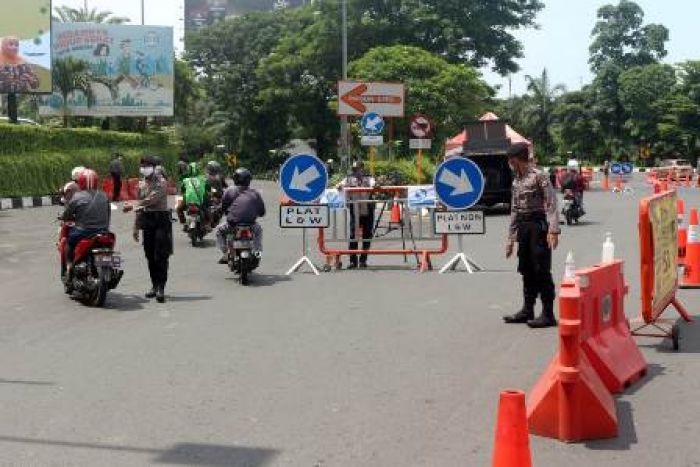 ​Wartawan Terhadang Petugas Depan Cito, Pergub-Perwali PSBB Belum Tersosialisasi Masif