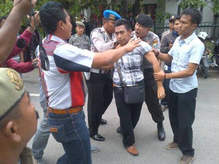 Demo PMII Sampang Ricuh Terkait Penyimpangan Dana AIPD