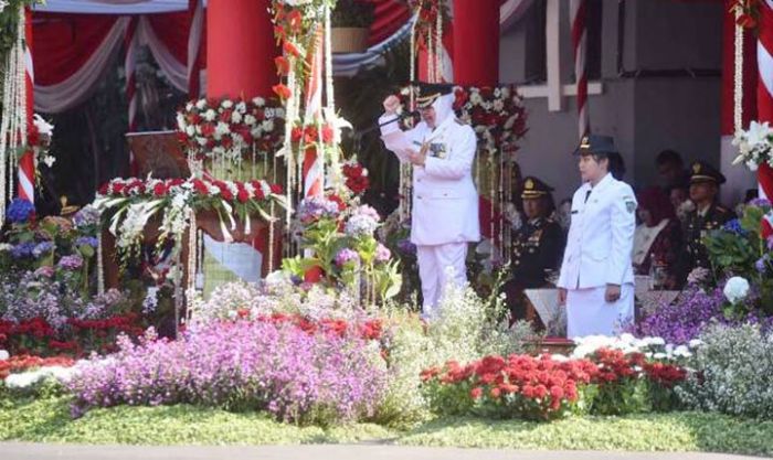 Maknai Arti Kemerdekaan, Risma Dorong Semua Anak Surabaya Bisa Berhasil