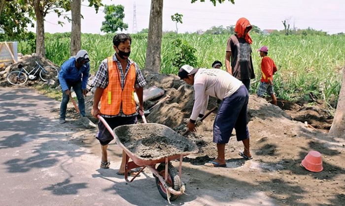 ​Proyek Padat Karya Dinas PU Kota Kediri Pekerjakan 3.750 Warga Terdampak Covid-19