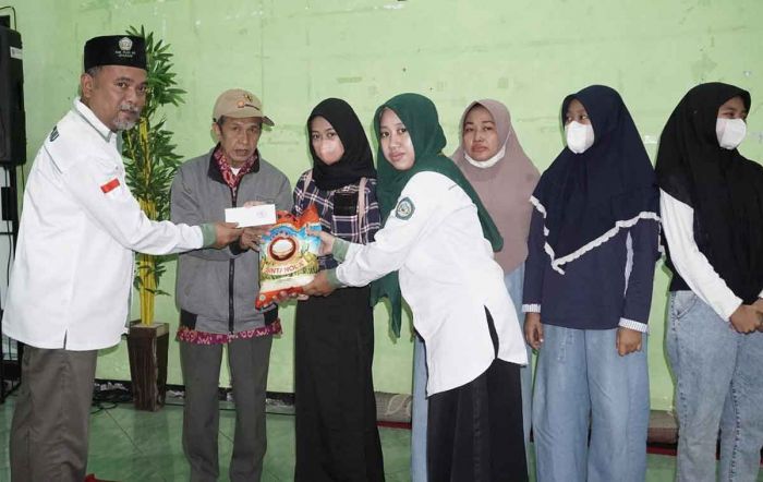 Gandeng Prudential, SMK Plus NU Sidoarjo Salurkan Zakat Mal