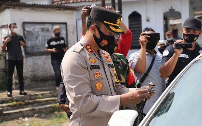 Dua Kapolres Cek Lokasi Penyekatan Pemudik di Kecamatan Kandangan