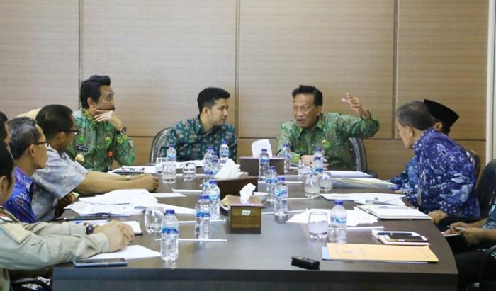 Wagub, Bupati, dan Wabup Gresik Rapat Koordinasi Bahas Kali Lamong