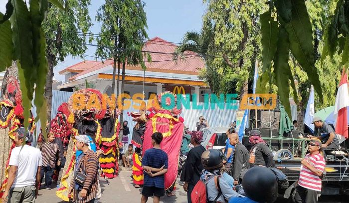 Objek Diduga Cagar Budaya Alih Fungsi Jadi McD, Kantor Disbudparpora Kota Kediri Didemo Warga