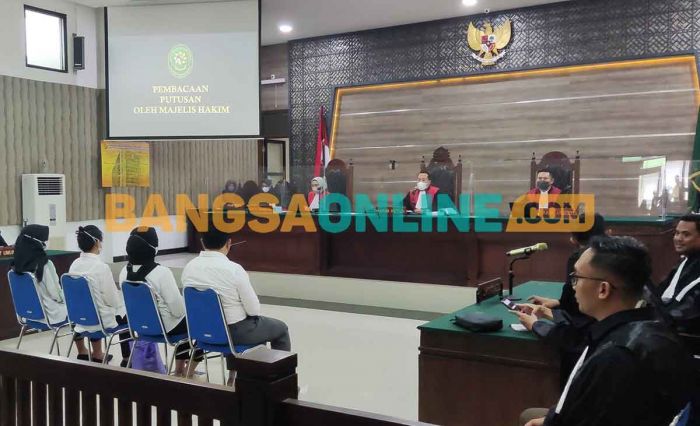 Tok! 4 Terdakwa Kasus Gagal Ginjal Akut Divonis 2 Tahun Penjara