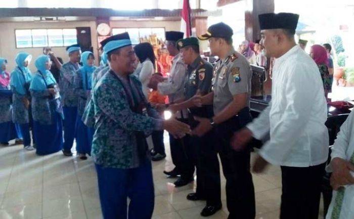 Nganjuk Berangkatkan 430 CJH, Jamaah Tertua 92 Tahun