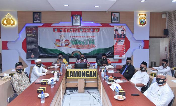 Kapolres Lamongan Ikuti Pencanangan Gerakan Santri Bermasker