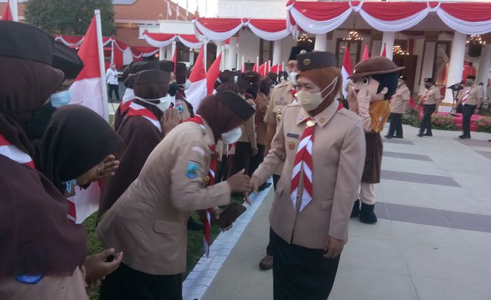 Lepas Kontingen Jatim ke Jambore Nasional XI, Gubernur Khofifah Titip Tiga Misi ini