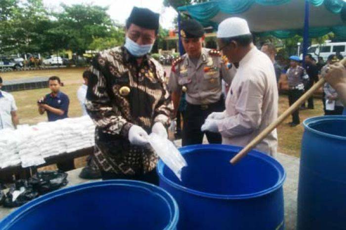 Akhirnya Polres Tuban Musnahkan BB Ratusan Ribu Pil Koplo