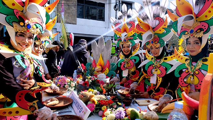 Peringati HUT Surabaya ke-729, Festival Rujak Uleg dan Parade Budaya Kembali Digelar