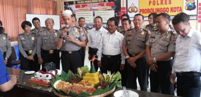 Surprise, Kapolresta Probolinggo Gelar Perayaan HPN Di Mapolres