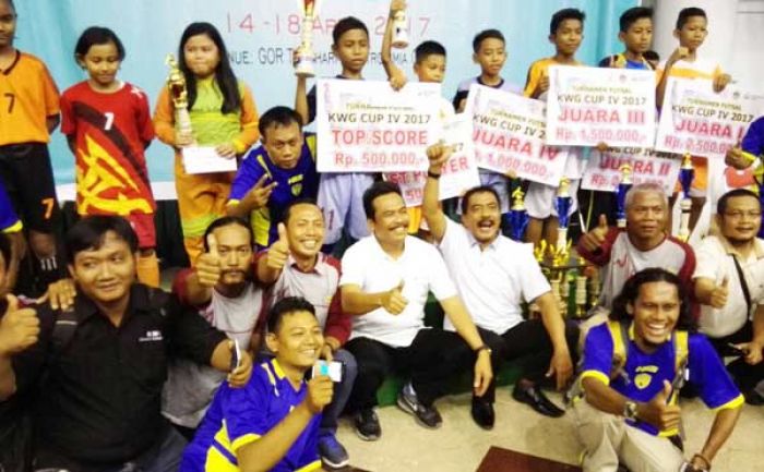 SDN 2 Sidokumpul Juarai Turnamen Futsal KWG Cup ke-IV 2017