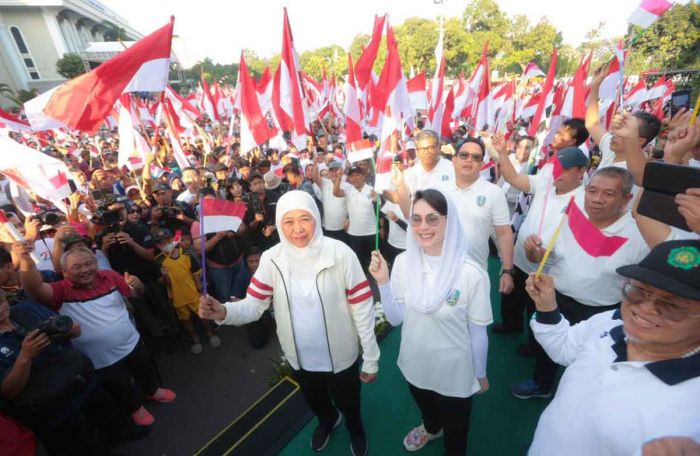 Jalan Sehat 1 Muharram 1445 H, Gubernur Khofifah: Momentum Penguat Persaudaraan dan Persatuan