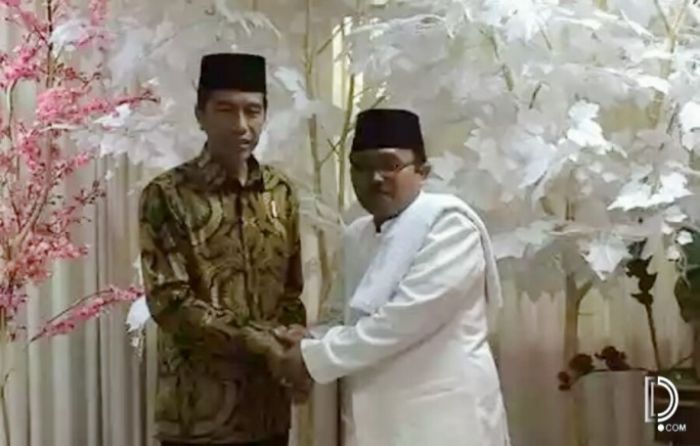 ​Kiai Muchlis Muhsin, Pengumpul Tandatangan 2000 Kiai Madura Dukung Mahfud MD Cawapres