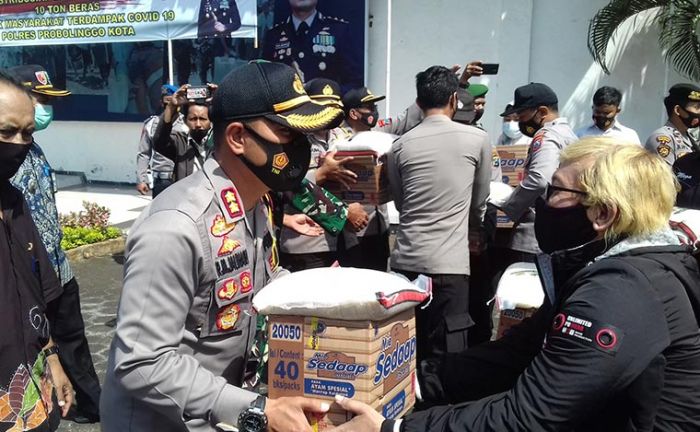 Bantu Warga Terdampak Covid-19, Polres Probolinggo Kota Gelontor 10 Ton Beras