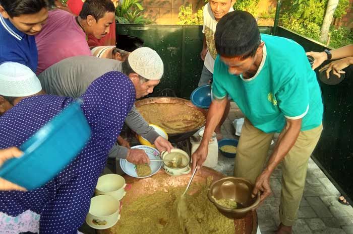 Nikmatnya Bubur As Syuro Peninggalan Sunan Bonang Tuban, hanya Ada di Bulan Ramadhan