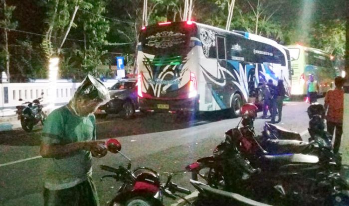 Perketat Protokol Pencegahan Corona, Semua Bus Masuk Kota Sampang Diperiksa Tim Satgas Covid-19