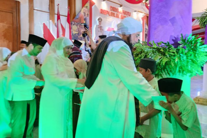 Sambut HUT ke-78 RI, Pemprov Jatim Gelar Dzikir dan Sholawat bersama Habib Syech