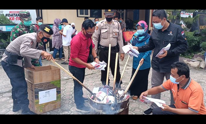 ​KPU Kabupaten Kediri Bakar 5.941 Surat Suara Rusak