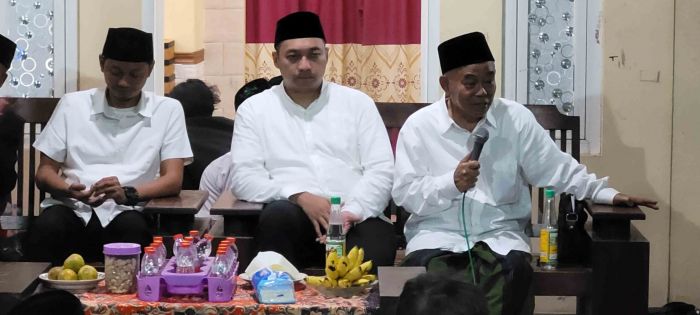 Kenalkan Rizal, Cawabub-nya Gus Barra di Tiga Kecamatan, Kiai Asep Borong Makanan Pedagang Kaki Lima