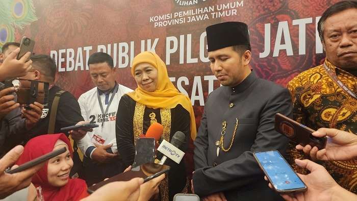 Debat Pilgub Jatim, Paslon Khofifah-Emil Paparkan Capaian Kinerja selama Memimpin