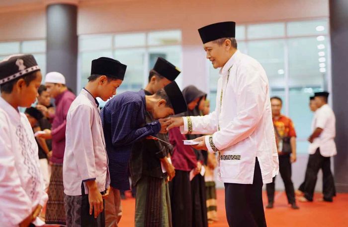 Ramadhan Berbagi, Pemkab Kediri Santuni Ribuan Yatim