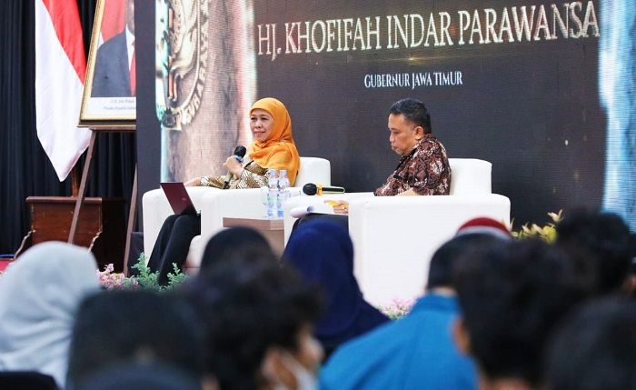 Beri Kuliah Umum di Ubaya, Gubernur Khofifah Berbagi Resep Menjaga Kebhinekaan