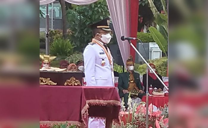 HUT ke-77 Kemerdekaan RI, Wakil Wali Kota Batu Pimpin Penurunan Bendera Merah Putih