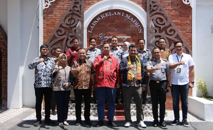 Berikan Atensi Pembangunan ZI, Tim KemenPAN-RB Kunjungi Dua Satker di Madiun