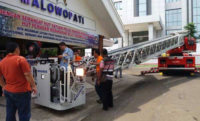 Wow! BPBD Bojonegoro Punya Mobil Damkar Tertinggi Kedua di Dunia