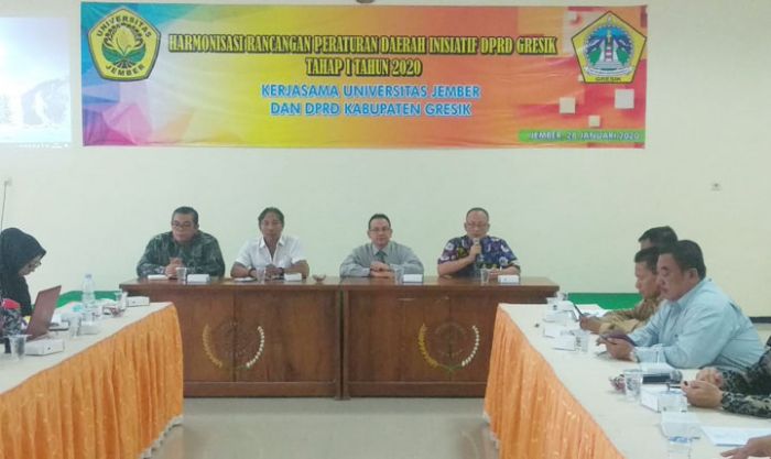 Gandeng Unej, DPRD Gresik Dalami Empat Draft Raperda Inisiatif Tahap I