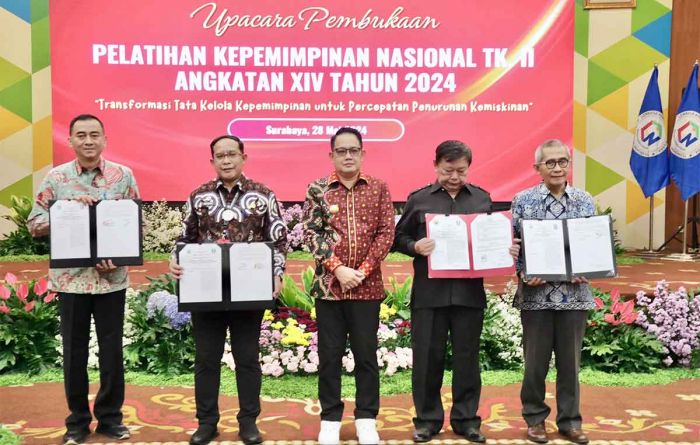 Tingkatkan Kualitas SDM ASN, Pemprov Jatim Teken Perjanjian Kerja Sama dengan 12 Perguruan Tinggi