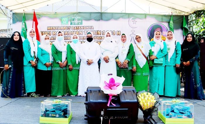 Wabup Gresik Hadiri Peringatan Isra Mikraj Muslimat Kecamatan Menganti