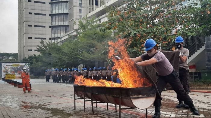 Puluhan Satpam SIG Pabrik Tuban Dibekali Tanggap Bencana dan Kebakaran