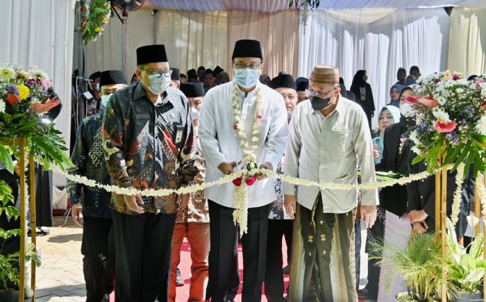 Resmikan PTSP dan E-Magazine MAN, Gus Ipul Ajak Siswa-siswi Madrasah Ikuti Perkembangan Teknologi