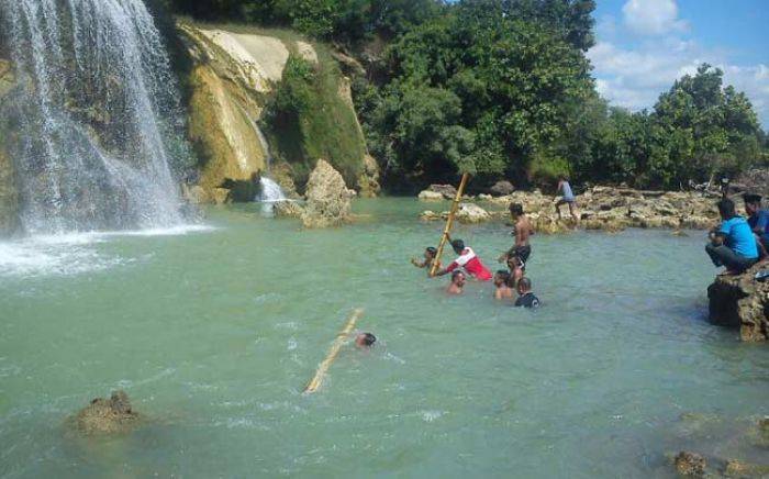 Selfie di Air Terjun Toroan, Bocah asal Surabaya Tenggelam