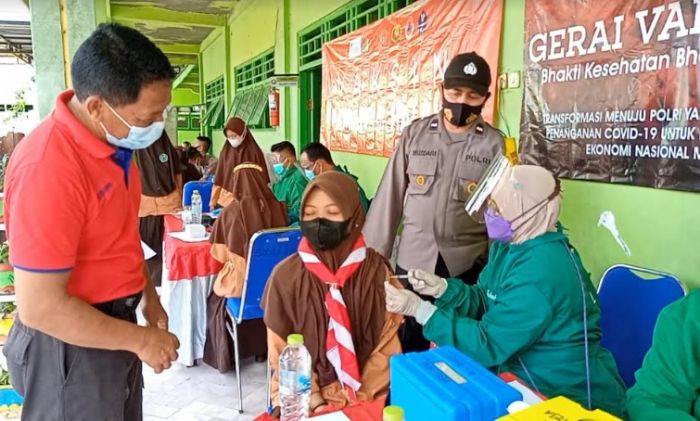 Polres Pamekasan Lakukan Vaksin Presisi Door to Door untuk Santri Ponpes Sabilul Ihsan