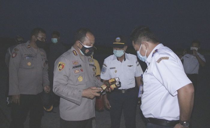 ​Kapolresta Banyuwangi Berikan Minuman Probiotik dan Madu kepada Siswa API yang Terpapar Covid-19