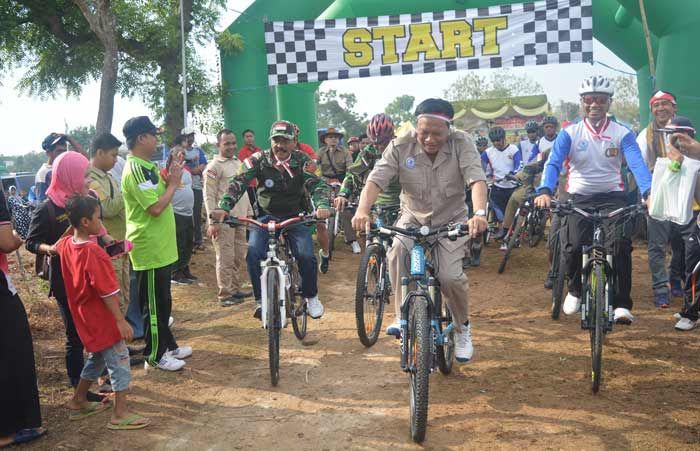 Bupati Sambari Ikuti Adventure Bike 15 Km Ramai-ramai Bareng Masyarakat