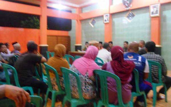 Prona Desa Kedungboto di Sidoarjo Amburadul, Warga Geruduk Balai Desa