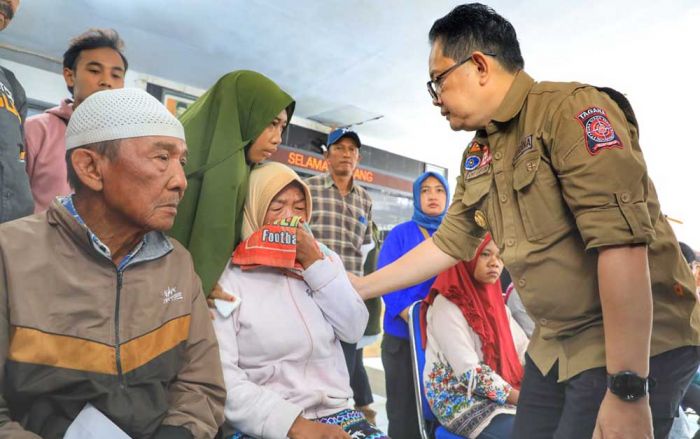 Santuni Korban Longsor Lumajang, Pj. Gubernur Jatim Pastikan Pencarian Korban Terus Dilakukan
