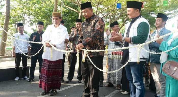 ​Peringati HSN, Tunjukkan Eskpresi Santri, Pemkot Kediri Gelar Bazar UMKM