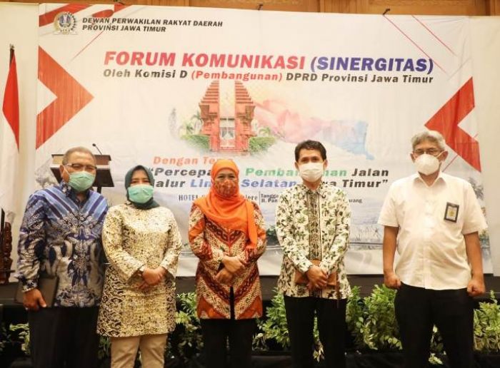 ​Pembangunan JLS Jatim Capai 56,73%, Khofifah Optimistis Kurangi Disparitas Wilayah Utara-Selatan