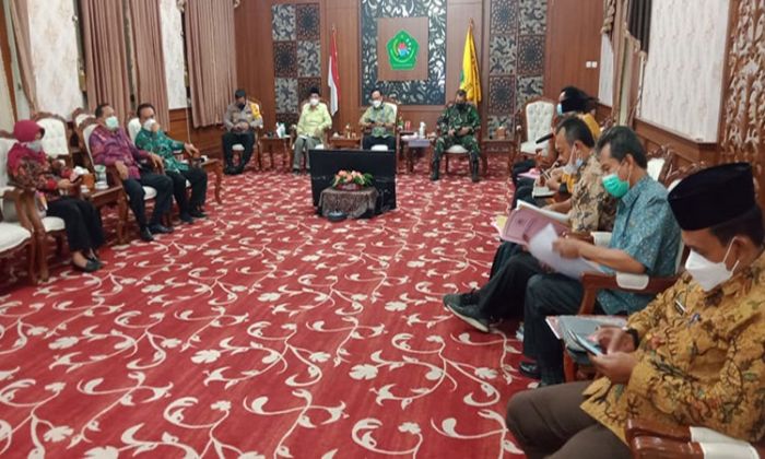 Putus Sebaran Covid-19, Bupati Pamekasan Bentuk Pesantren Tangguh