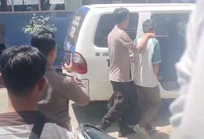 Bejat! Cabuli 5 Siswi, Pembina Pramuka SD di Sukomanunggal Ditangkap Polisi