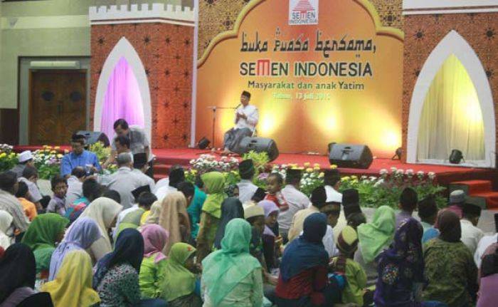 Semen Indonesia Bukber dan Santuni 1.500 Anak Yatim Warga Ring 1