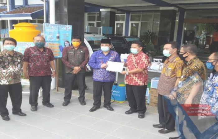 ​Nelayan Pantura Dapat Bantuan APD Covid-19 dari Pemprov Jatim