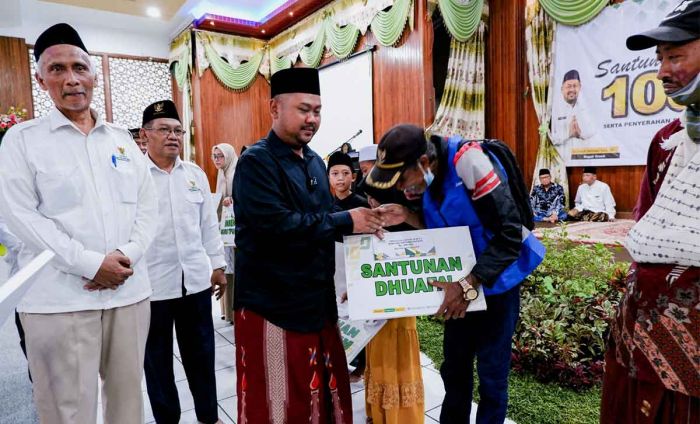 Bupati Gresik Salurkan Santunan dari Baznas untuk 1.000 Anak Yatim