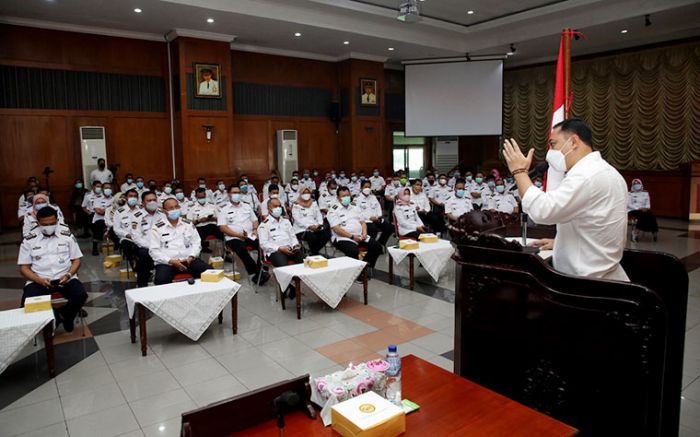 Wali Kota Eri: Jadi Garda Terdepan Pemkot, Camat dan Lurah Harus Selalu Solutif