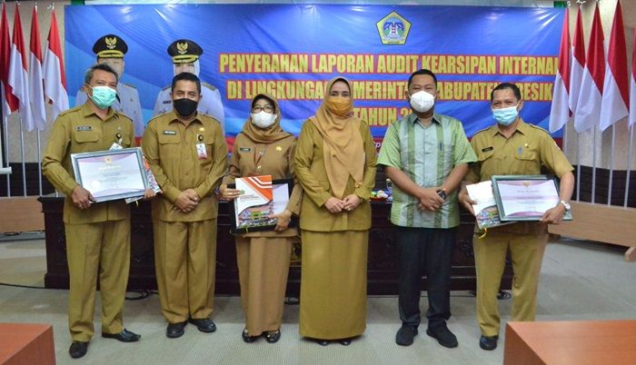 Hadiri Penyerahan Laporan Audit Kearsipan Internal, Ini Pesan Bupati Gresik